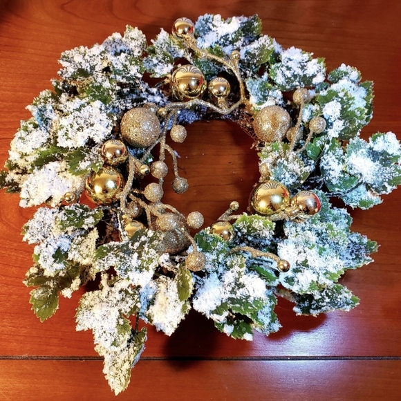 Bath & Body Works Frosted Candle Wreath Ring w/ Gold Ornaments & Frosted Leaves - Picture 2 of 2